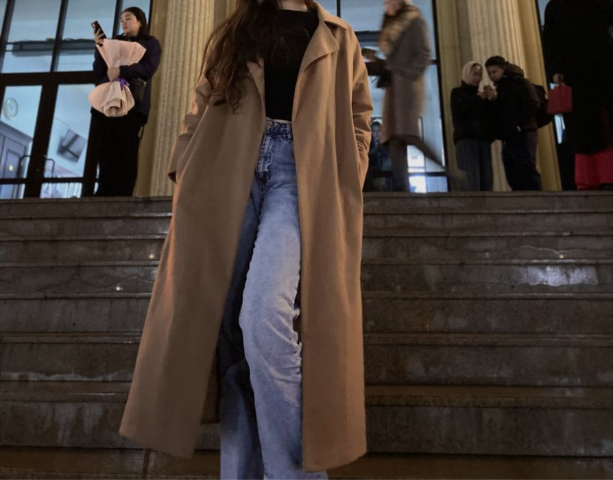 Пальто бежевая размер 46