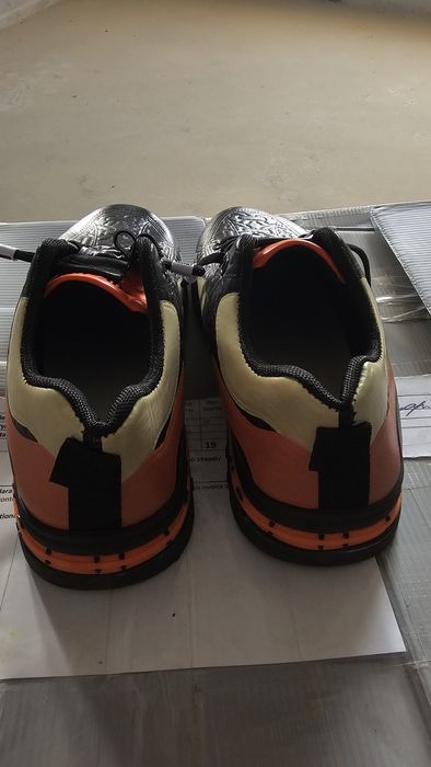 Кроссовки корейские