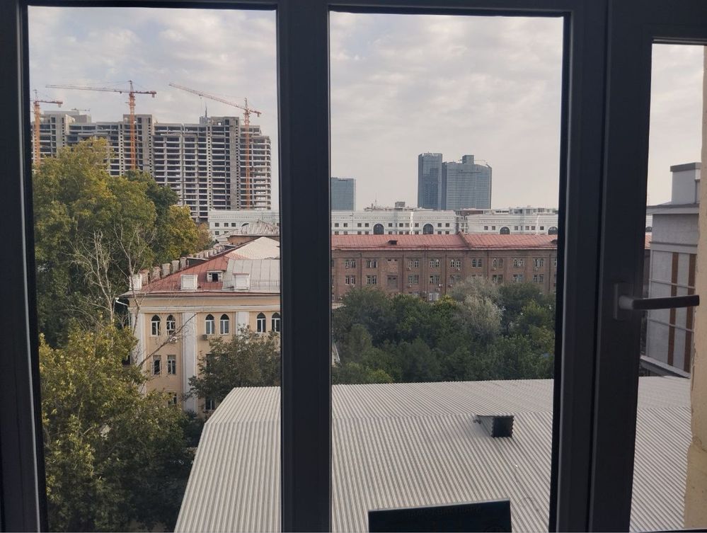 Ижарага уй бор кизларга