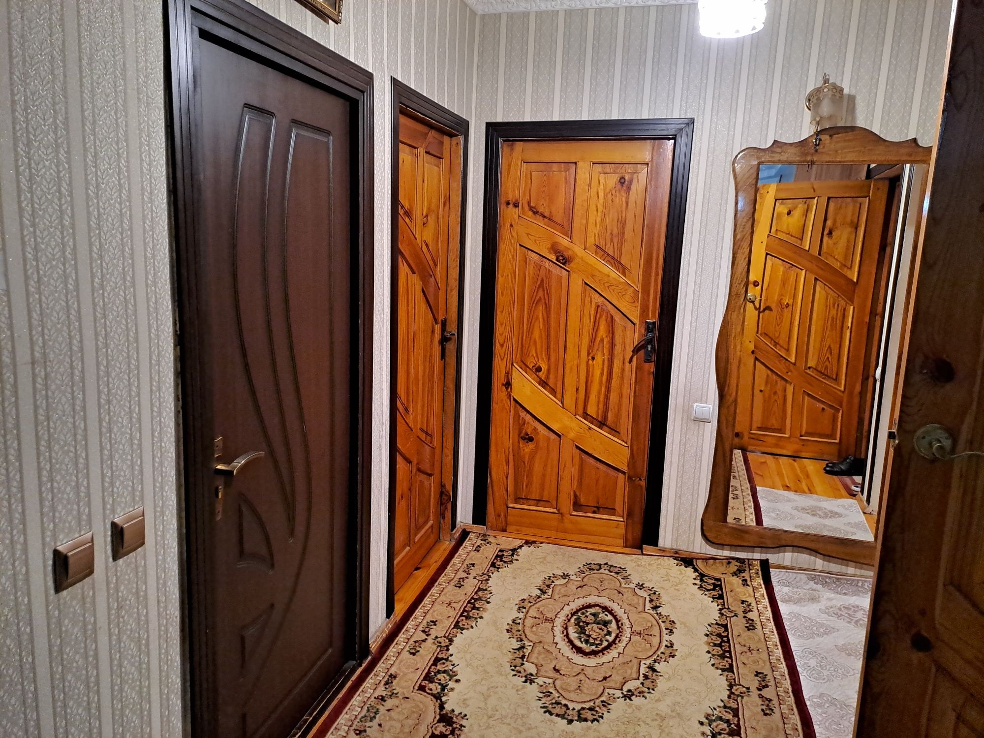 Аренда 3х комнатная квартира в Мирзо-Улугбекском районе