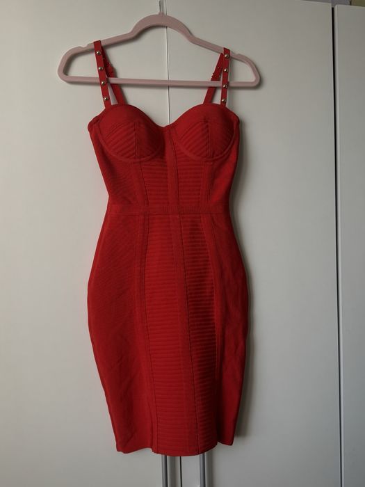 Бандажна рокля Guess