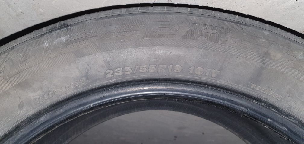 Продам 3 летние шины Bridgestone Размеры 235/55/R19  101V