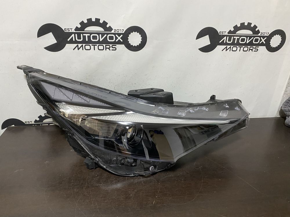 Far dreapta halogen si led Hyundai Elantra an 2021-2023