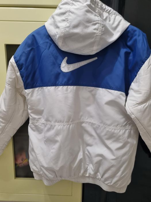 Vand geaca nike femei