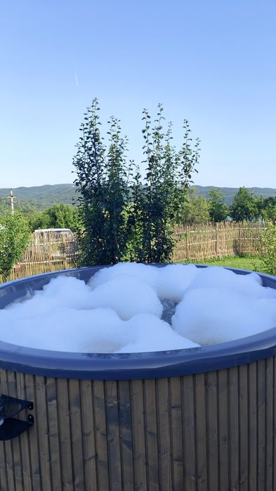 Cabană A-frame cu ciubăr de inchiriat