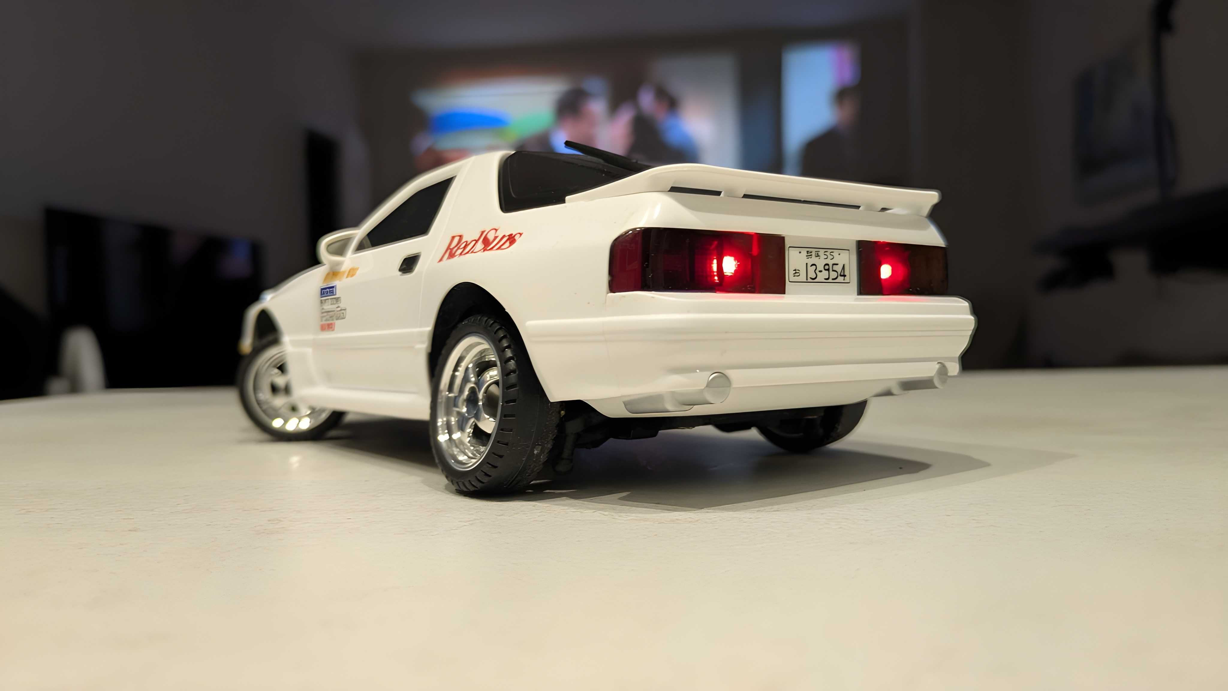 Полупрофесионална RC Дрифт Количка Initial D Mazda Savanna RX-7