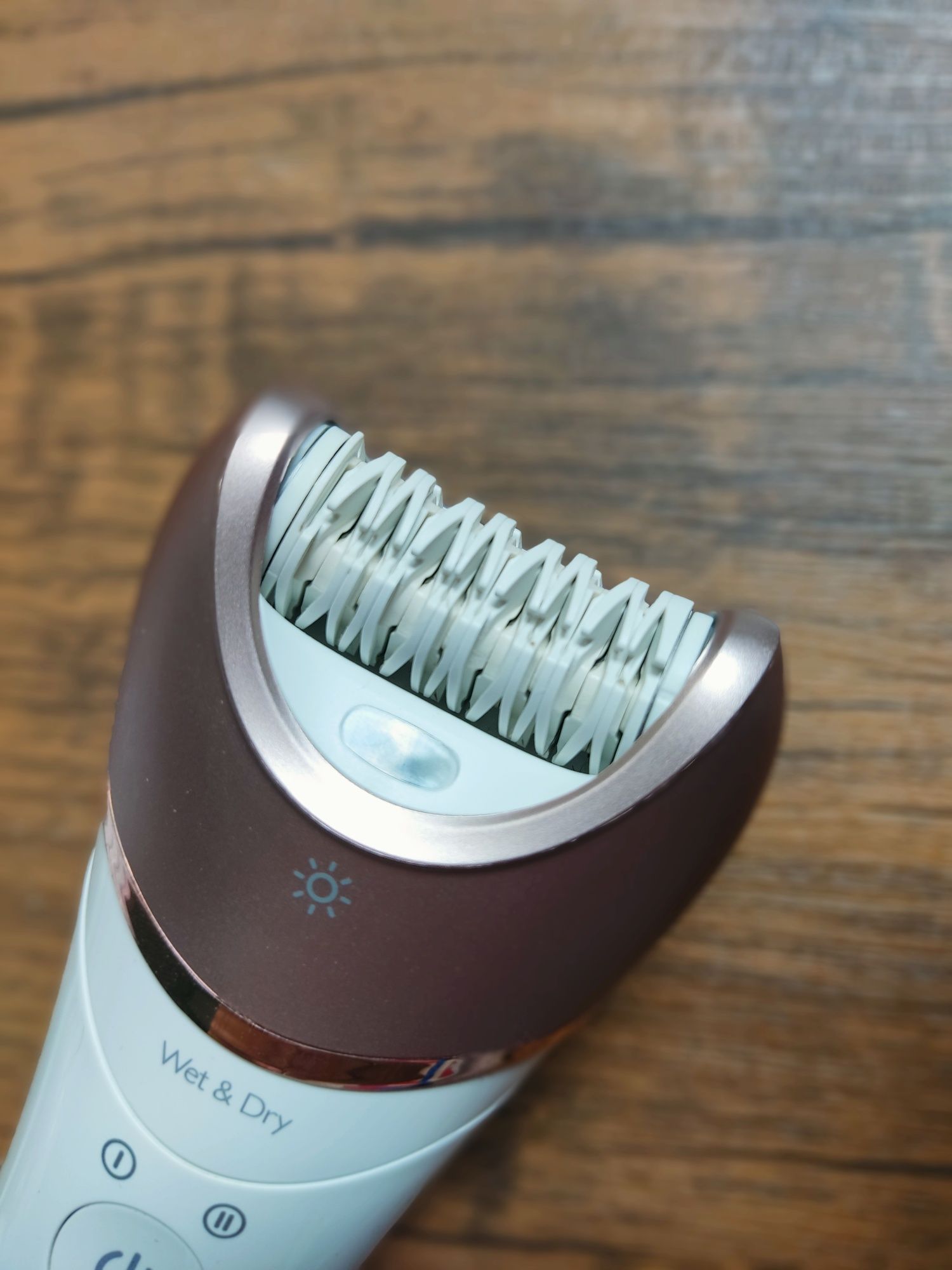 Епилатор Philips Satinelle Prestige BRE650 пълен комплект