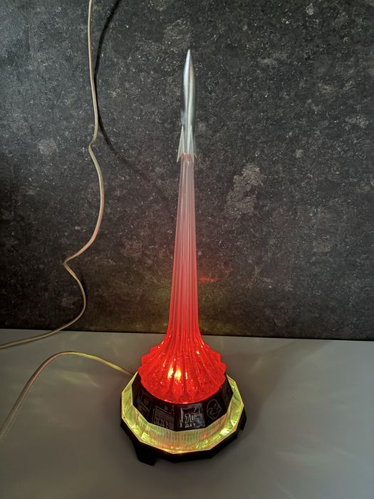 Ретро лампа с ракета