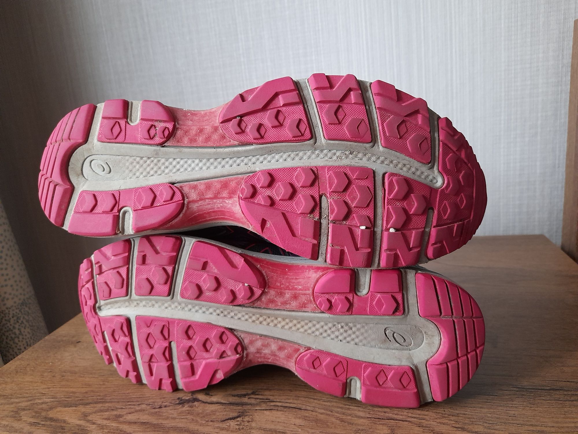 Asics gel Pulse 9GTX gore tex маратонки 39 номер.