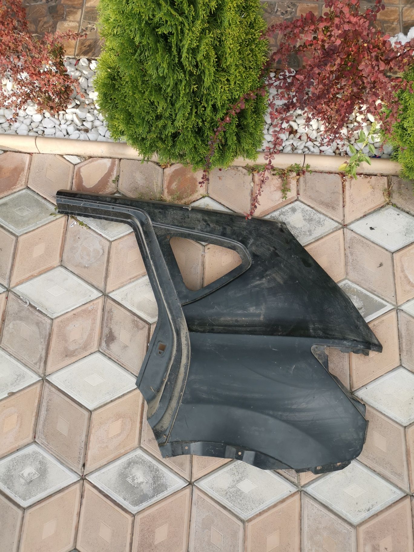 Aripa stânga spate Nissan qashqai 2006/2007/2008/2009/2010/2011/2012
