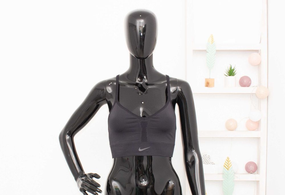 Nike оригинален дамски топ спортен сутиен бюстие черно за фитнес S