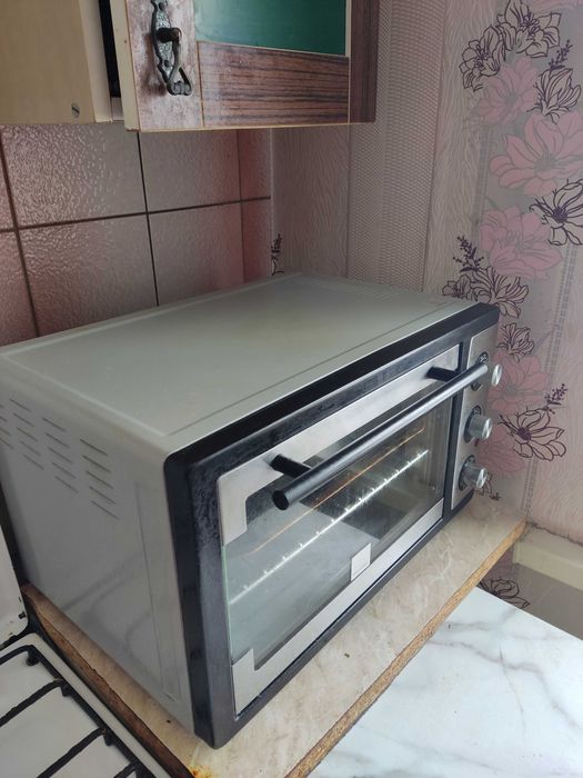 Духовка электрическая, 220 В, 50 Гц.