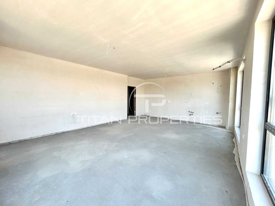 Продава се Тристаен апартамент в Пловдив, Остромила - 122 кв.м за 1282 €/кв.м - Снимка #1