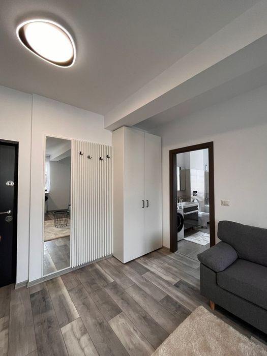 Închiriez apartament 2 cam.