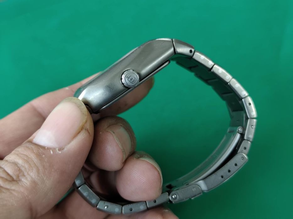 Кварцов часовник Animal 042 Titanium