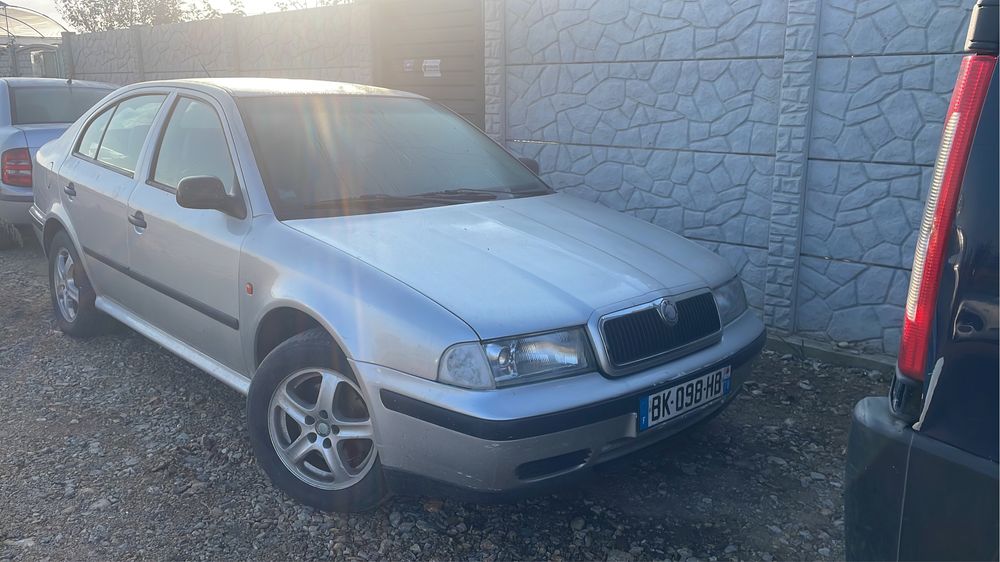 Dezmembrez skoda octavia 1.9 alh