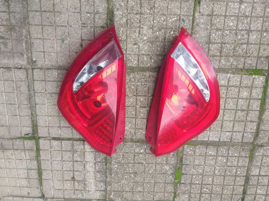 Задна броня и стопове за Форд Фиеста 2009 г.