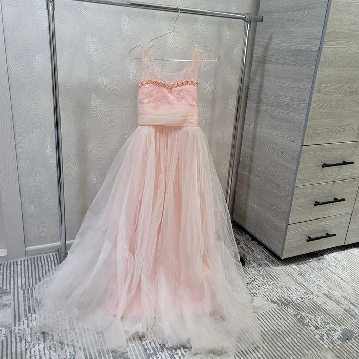 Продам вечерние длинные платье