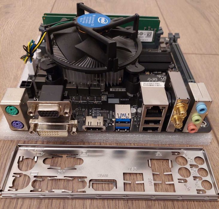 Kit mini-ITX Gigabyte H310N Gen.8/9, Bluetooth, Wi-fi
