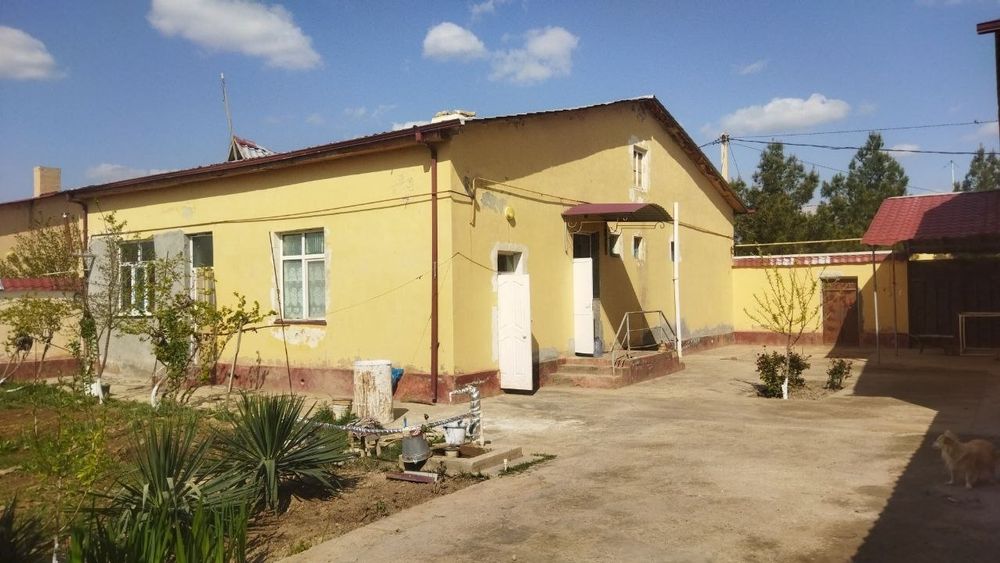 Коттедж срочно сотилади