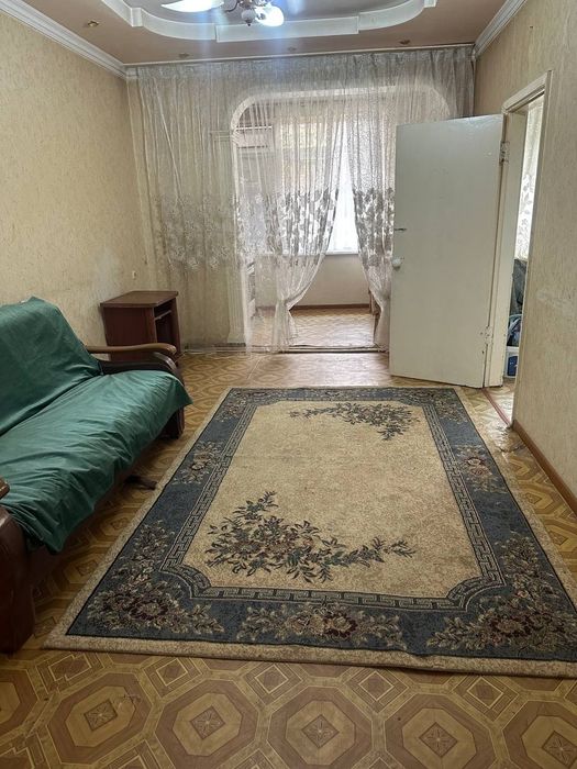 Ялангач м-в ,7 поликлиника  2/1/4