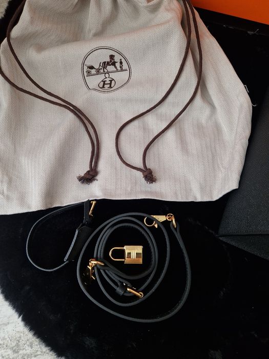 Hermes Kelly 28 Black Gold Hardware