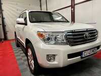 Toyota Land Cruiser 200 V8