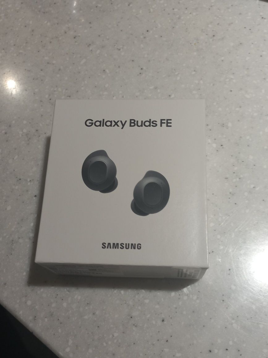 Продаю невскрытые наушники Galaxy Buds FE