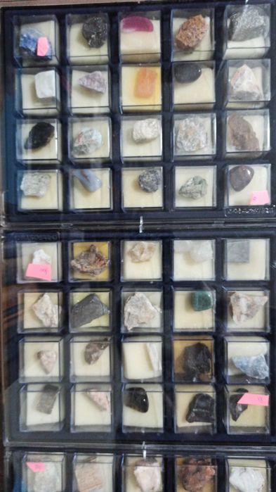 Colectia completa Comorile Pamantului  FARA REVISTE