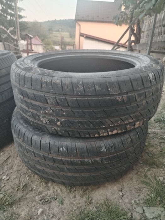 Vând patru anvelope