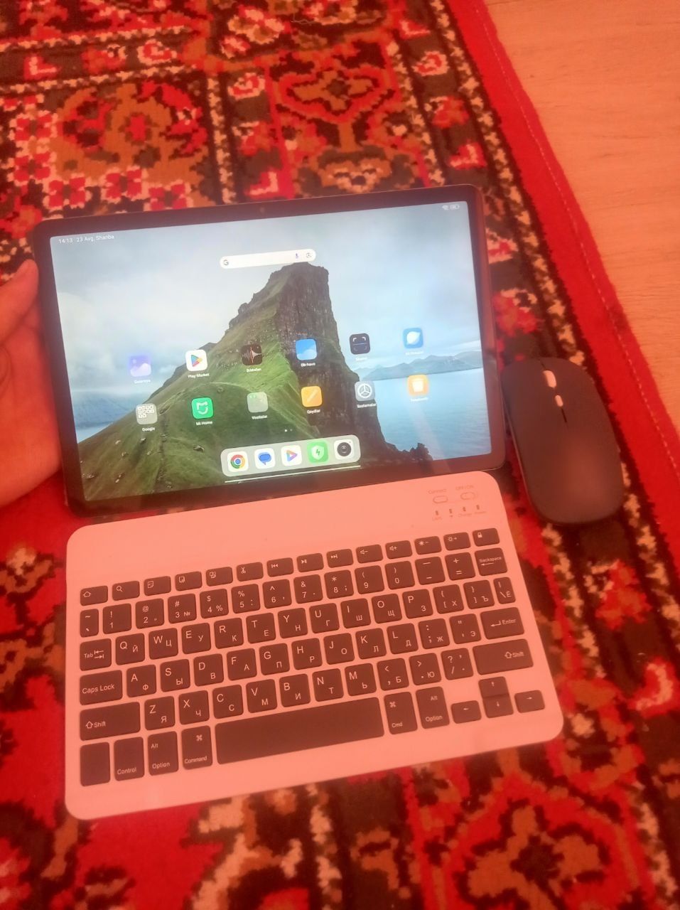 Xiaomi Pad plansheti 8/256 srochna  mini noutbook