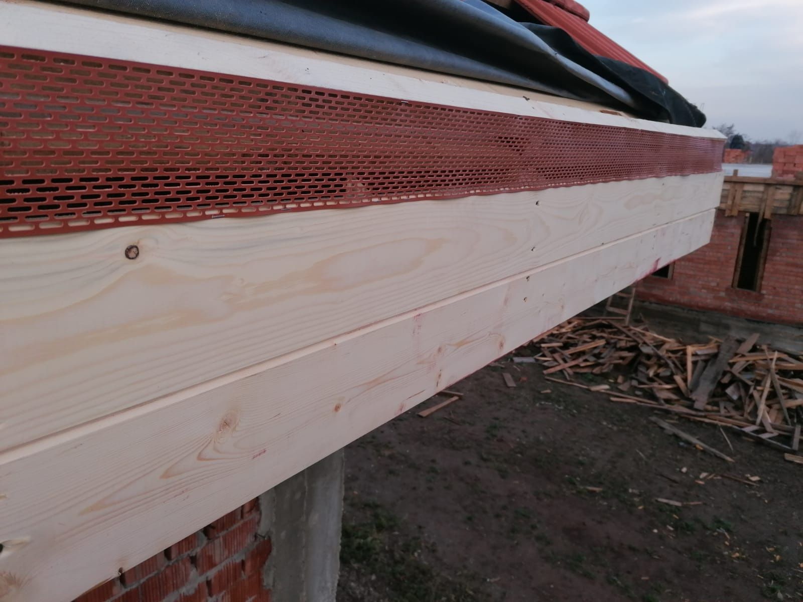 Sageac metalic montaj sageac lambriu lemn sageac PVC  pazie metalica
