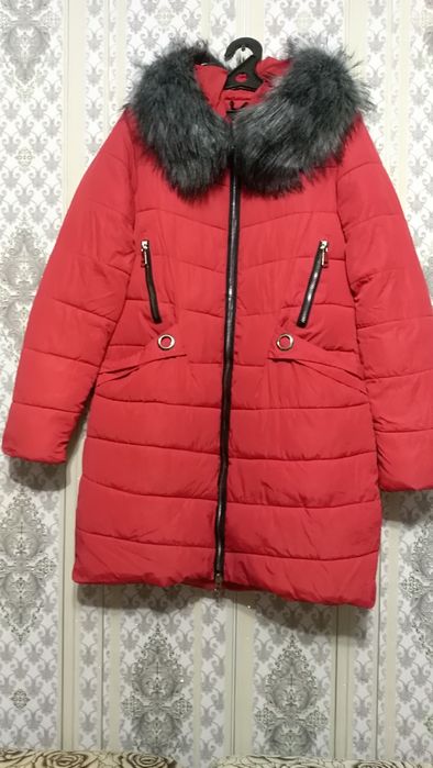 Продам куртку женскую