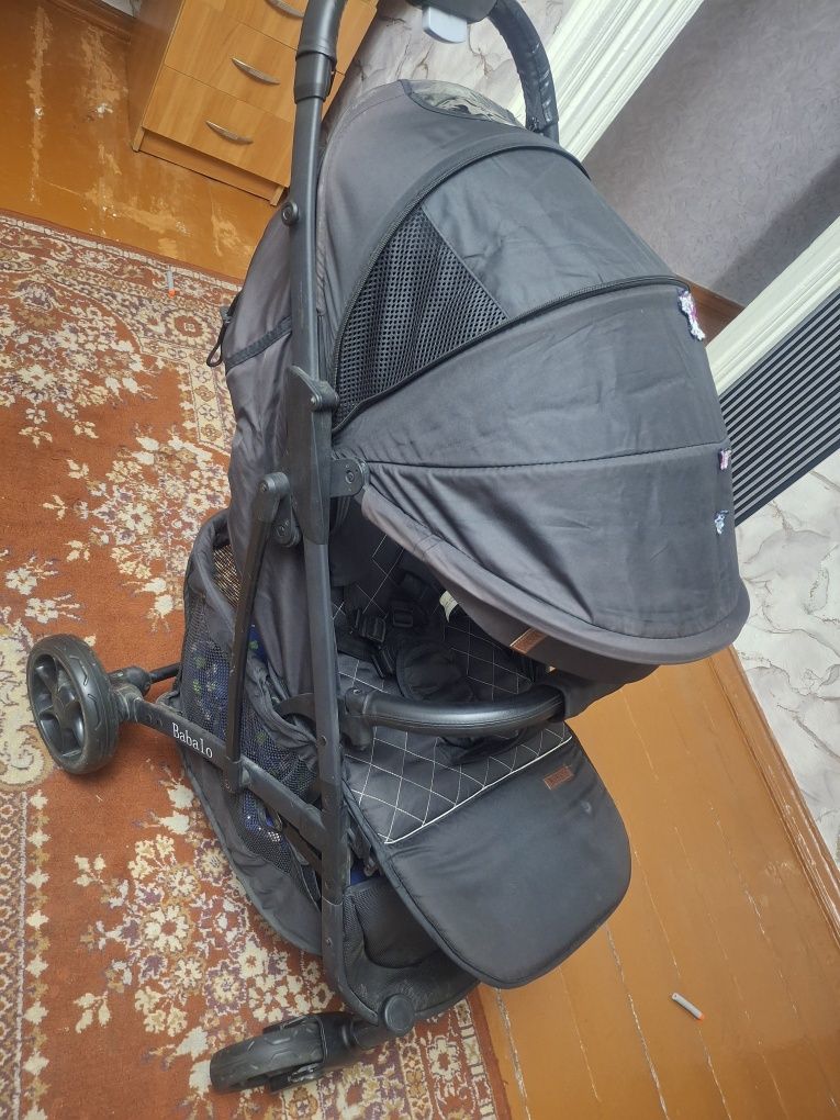 Продам детскую коляску