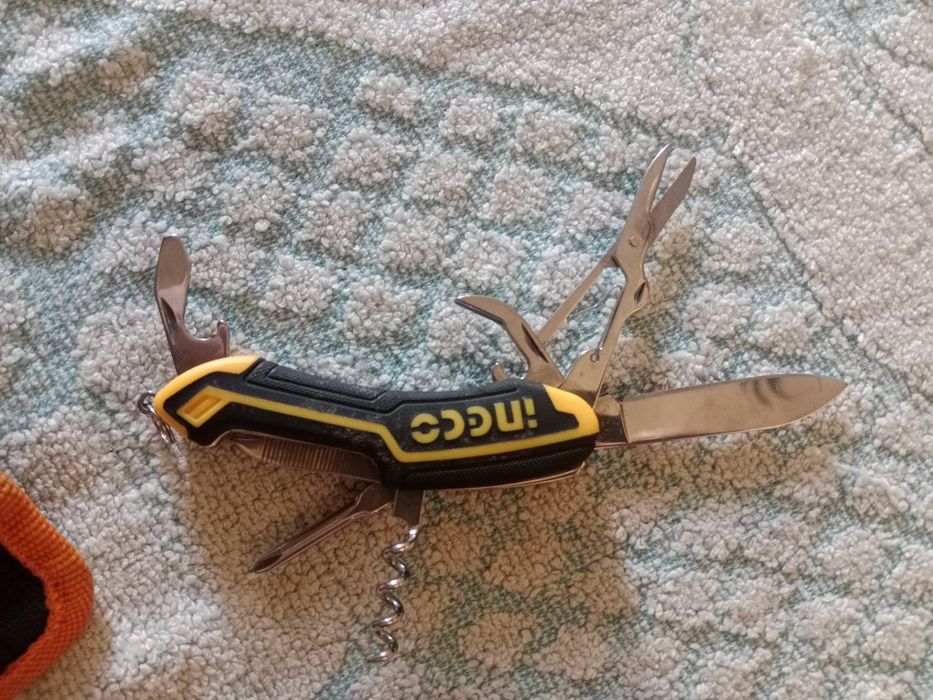 Ko‘p funksiyali INGCO multitul pichog‘i sotiladi.