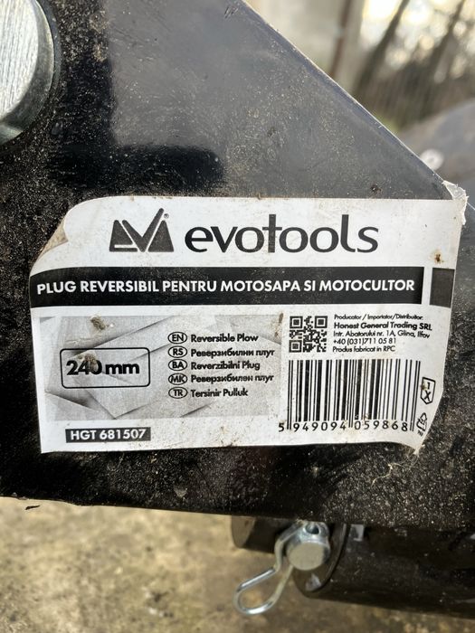 Plug reversibil motocultor