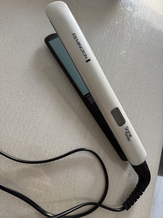 Vand placa Remington noua