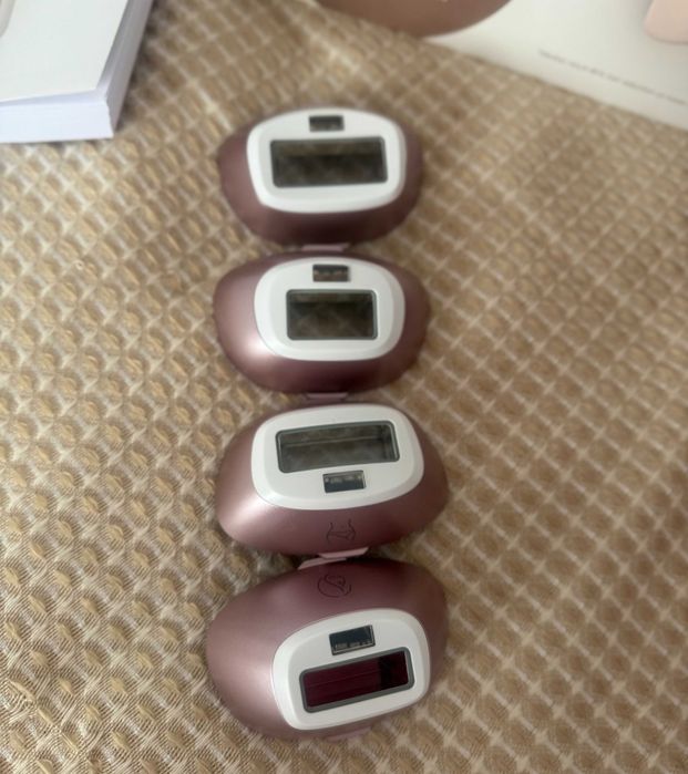 Фотоепилатор Philips Lumea BRI977/00