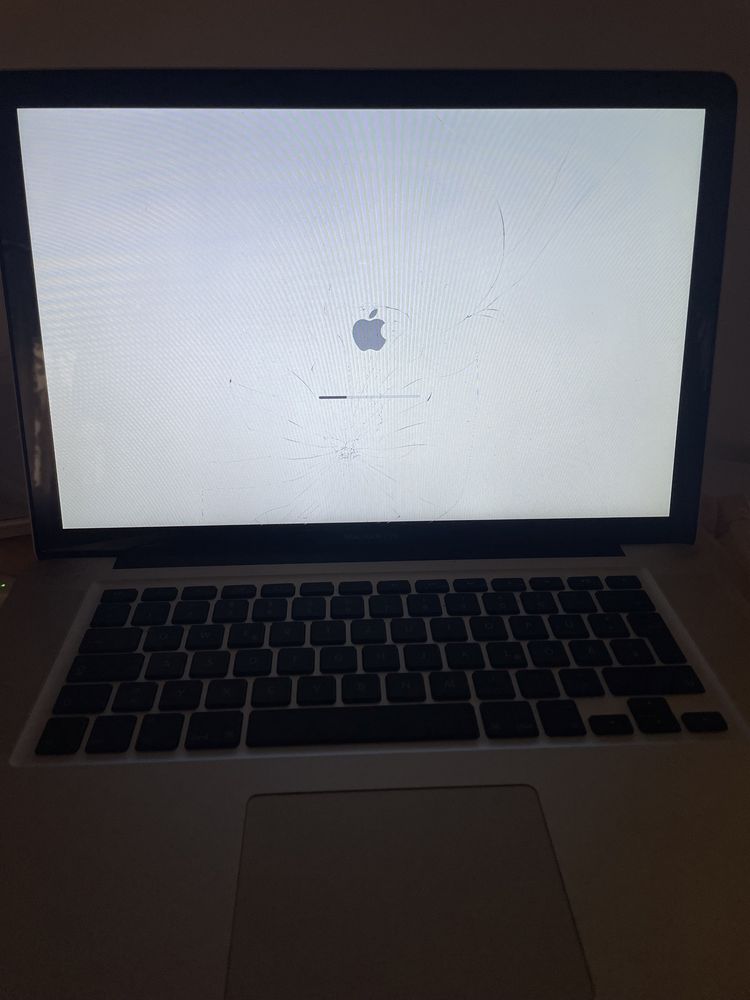 apple laptop macbook pro 15” 2009