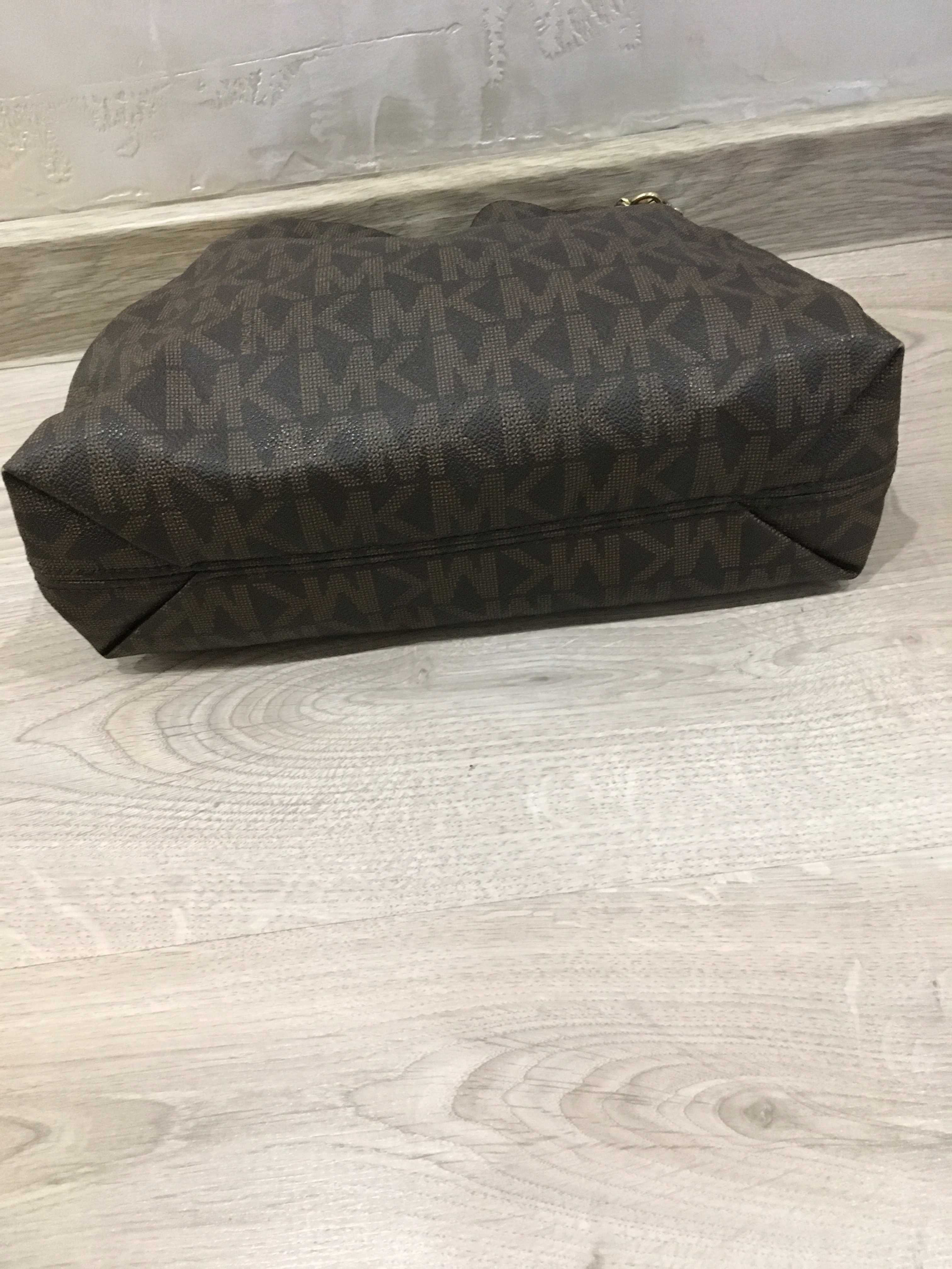 MICHAEL KORS чанта естествена кожа оригинал