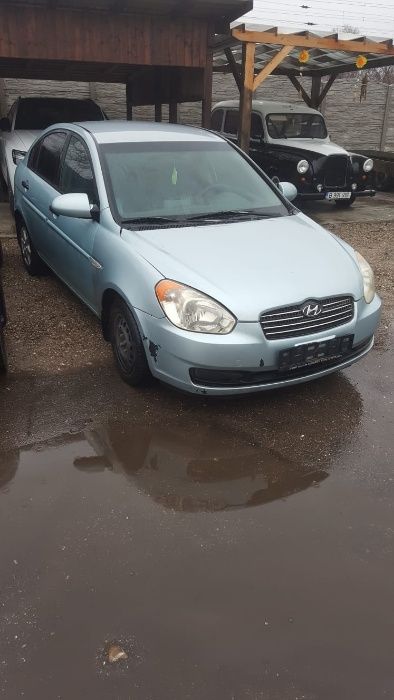 Dezmembrez Hyundai Accent 1.5 benzina an 2008 cod motor D4FA