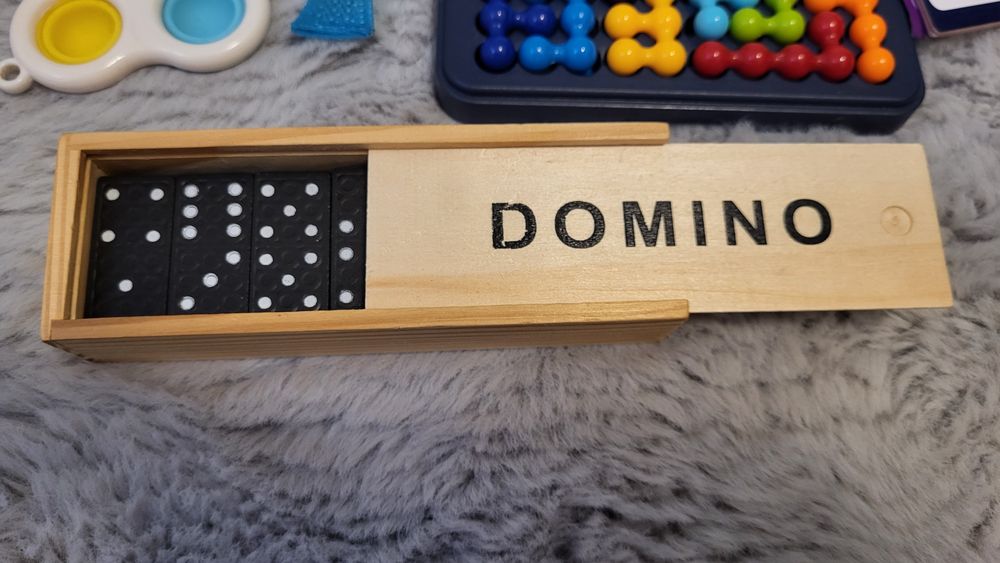 Настолни игри - Домино, Не се сърди човече, йо-йо, кубче на Рубик