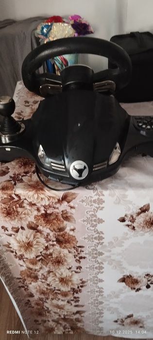 Volan cu pedale gaming