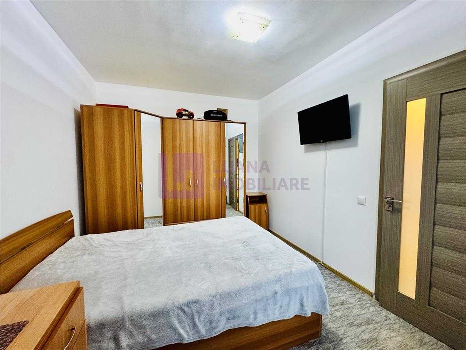 Vand apartament 3 camere,TURNISOR