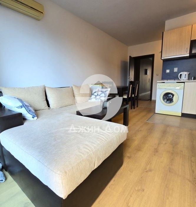 Продава се Двустаен апартамент в к.к. Слънчев бряг - 60 кв.м за 1150 €/кв.м - Снимка #1