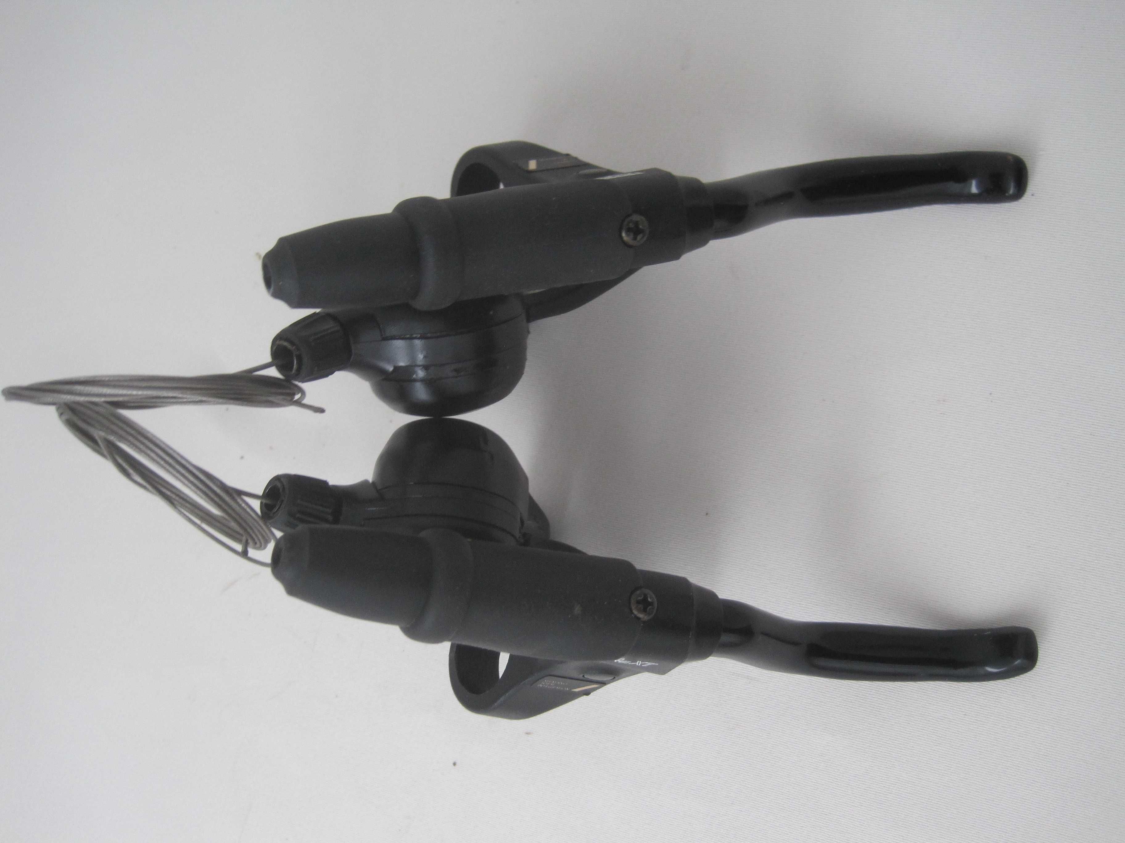 Shimano Deore XT ST-M095-3x7 speed shifters