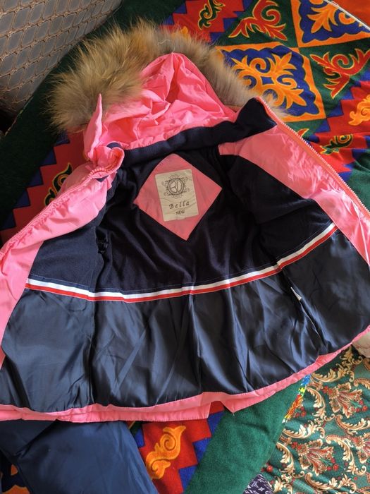 Продам зимнюю двойку для девочек