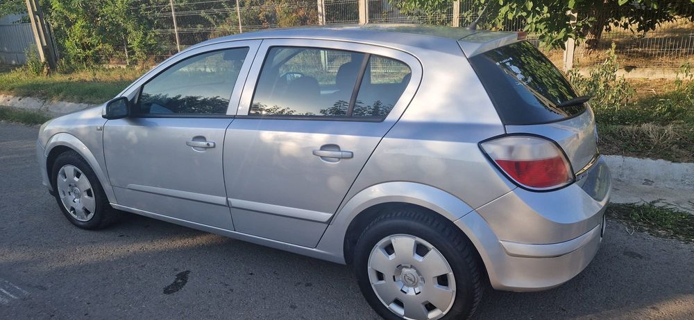 Vând Opel Astra H 1.7 2004