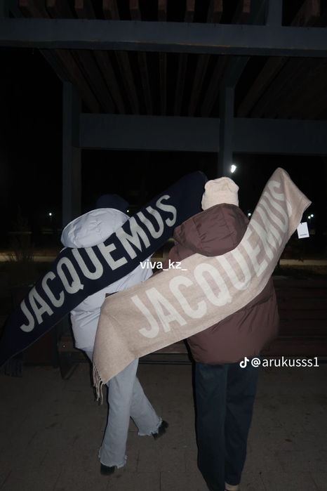 Шапка шарф Jacquemus