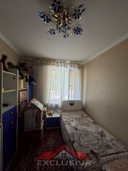 Продаётся 3х комнатная квартира. Дом кирпичный. Первый этаж